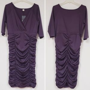 V-Neck 1/2 Sleeve Pleated Bodycon Midi Dress